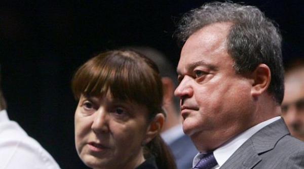 blaga atac la ponta lui iliescu nu i a trecut prin cap sa o trimita pe doamna nina in pe