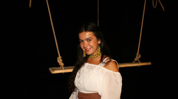 cine este pata de culoare de la teatrul nottara