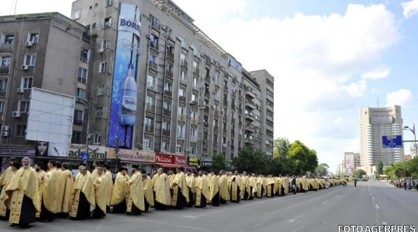 procesiune in capitala de sfin ii constantin i elena vezi cum a fost in 1934