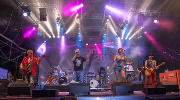 o trupa legendara se intoarce in romanii fanii in extaz