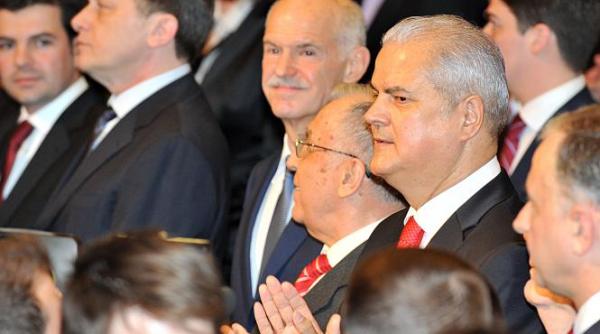 antonescu nu mai exista cine sus ine acest lucru