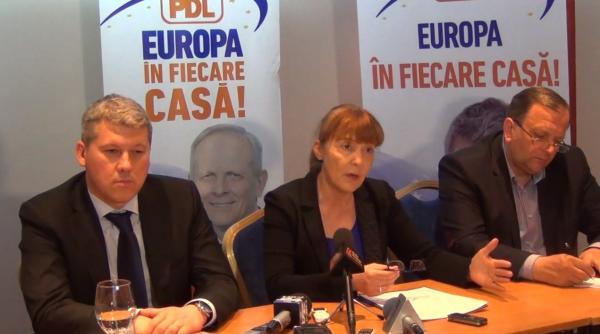 declara ia lui nastase pe afi ul de campanie al lui macovei vezi foto