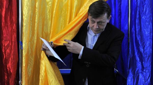 mai mul i liberali ii cer demisia lui antonescu