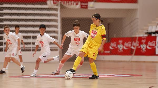 premiu uria pentru ca tigatorii cupei coca cola