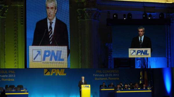 liberalii au primit misiune oficiala sa se adune in jurul lui tariceanu