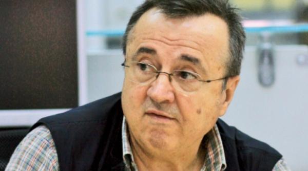 klaus iohannis lucreaza pe cont propriu spune ion cristoiu