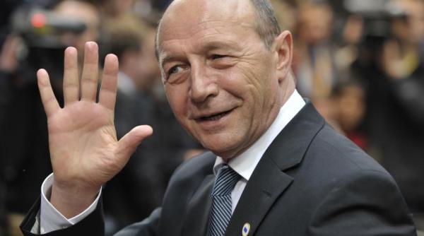 nicolae ceau escu s a luptat cu baronii traian basescu doar a modernizat o tema veche