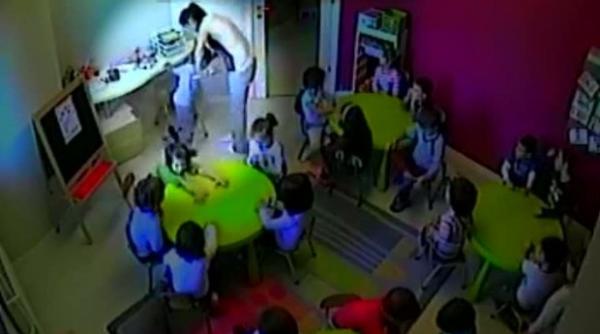 surprinzator educatoarea violenta de la gradini a groazei so ie de preot