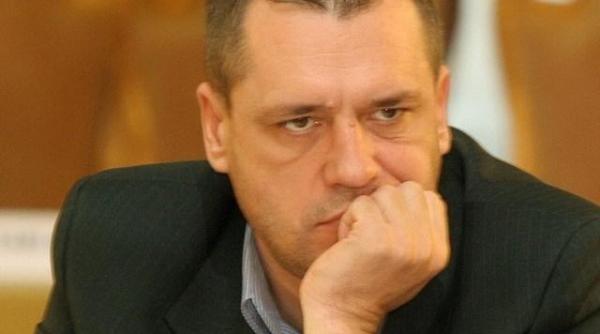 ciuvica asta e dus cu capul sunt ni te atacuri mizerabile