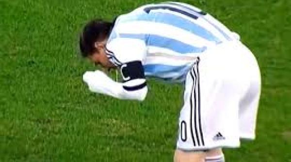 cupa mondiala 2014 argentinienii ingrijora i ca messi vomita pe teren