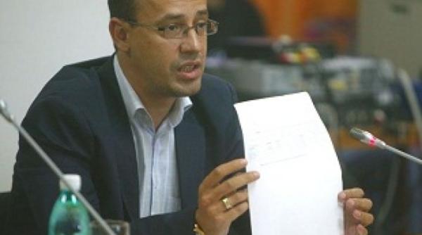 ciutacu o arde politic doctrinar de mama focului pe la televizor