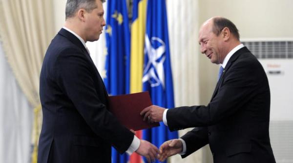 predoiu e peltic dar basescu nu avea un ochi mai a a