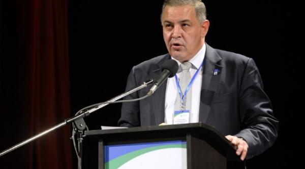 vlad moisescu la interviurile dcnews pune i intrebari