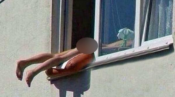 accident din cauza unei femeie care i i bronza fundul pe geam