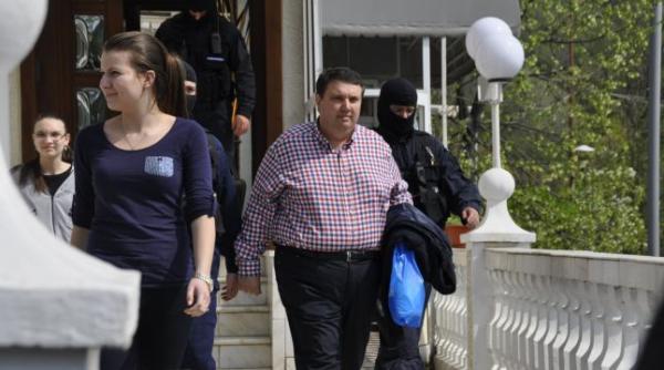 baronul adrian duicu acuzat de plagiat ce risca fa a de dosarele de corup ie