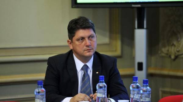 titus corla ean doresc sa transmit condolean e