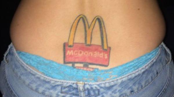 nu le a venit sa creada ce tatuaj are i au facut imediat poza