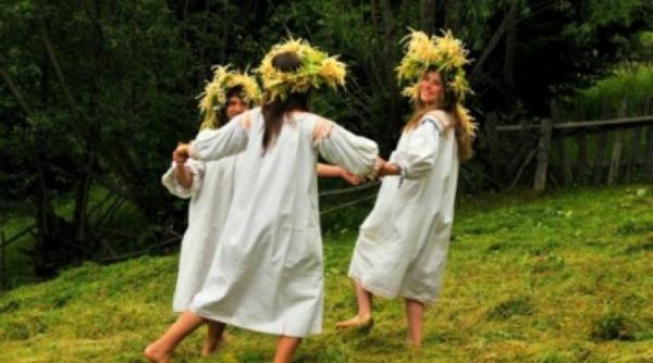 noapte senza ionala de sanziene i ziua universala a iei