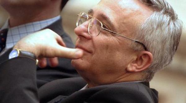 isarescu avertizeaza riscul dobanzilor scazute