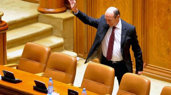 pnl voteaza pentru demisia lui traian basescu