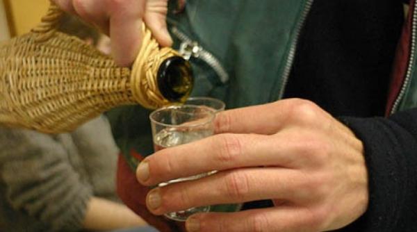 bancul zilei un rom merge in vizita la cumatru