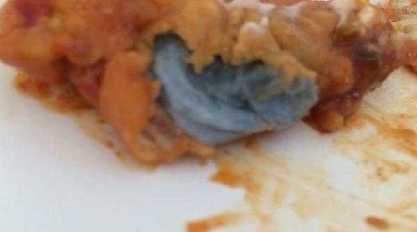 ce a gasit un copil in mancarea kfc e groaznic
