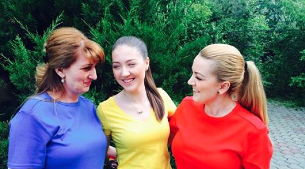 noua moda lansata in romania drapelul in familie