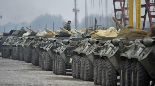 presedintele ucrainei avertizeaza rusia va fi razboi