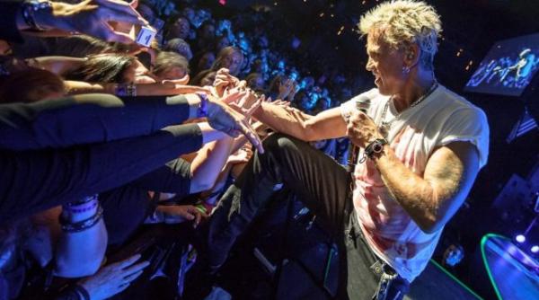 scandal la cluj billy idol a dezlan uit iadul in romania