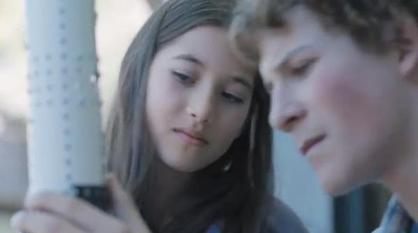 clip incendiar cu mesaj de avertizare de ce nu este suficient sa i spui unei fete ca este frumoasa