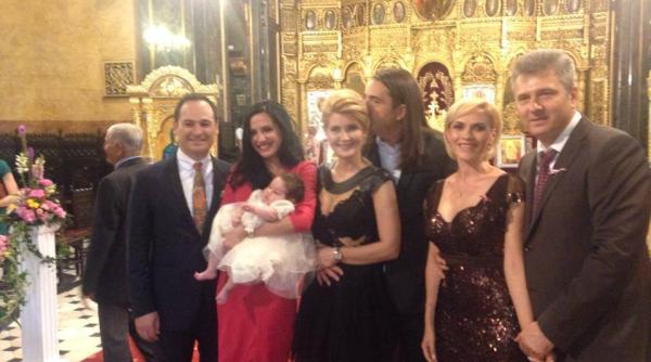 alessandra stoicescu apari ie de senza ie la un botez la care a fost na a