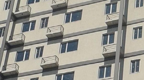 bucure ti blocuri cu balcoane fara acces din apartament