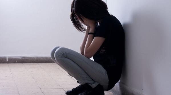 o adolescenta s a sinucis pentru ca iubitul inva a la bac