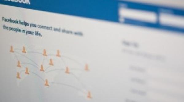 facebook cumpara liverail companie fondata de doi romani