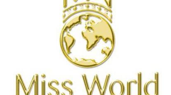 bancul zilei o blonda ajunge la miss world