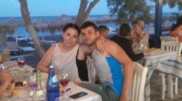 oana roman calare pe magaru in santorini