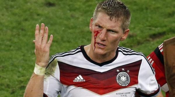 presa germana la picioarele lui schweinsteiger