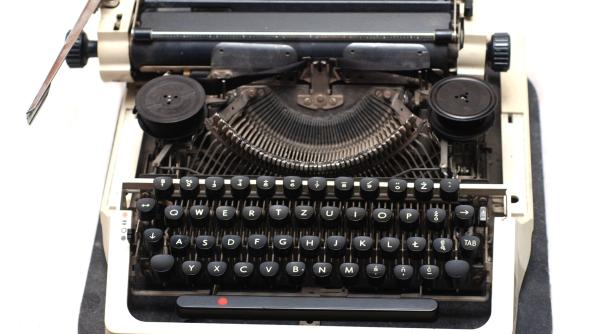 ma inile de scris ar putea reveni in germania