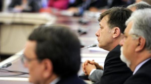 pnl peti ie pentru victor ciorbea pentru legea educa iei