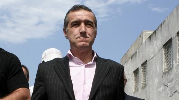 gigi becali aproape de bataie in penitenciarul poarta alba