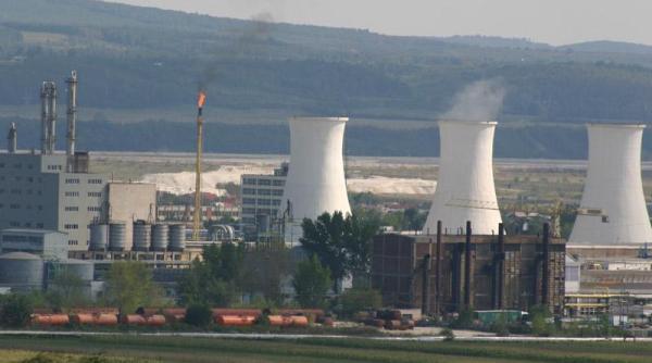 ioan niculae a inchis ultimele doua combinate chimice 6 000 de oameni trimi i in omaj