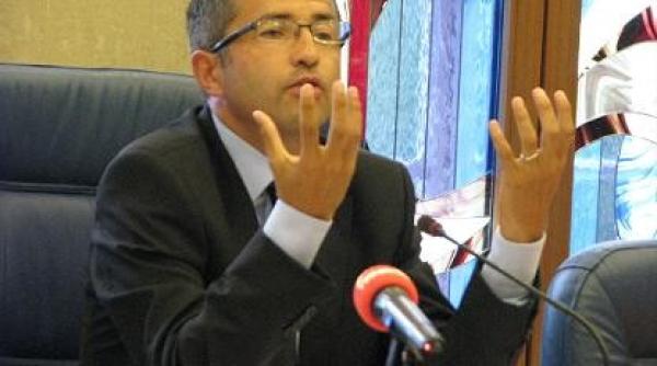 perchezi ii la cj bacau i la dragos benea pe edintele cj bacau