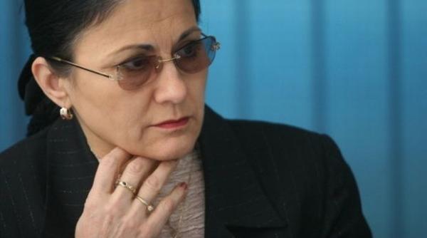 ecaterina andronescu anun a deschiderea unei universita i de stat la braila