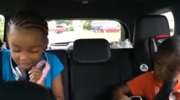 reac ie incredibila a unui copil cand afla ca merge la disney world