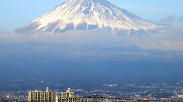 muntele fuji ar putea erupe din nou dupa 300 de ani