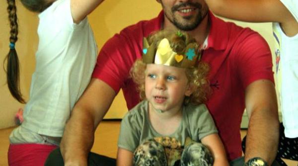 principele nicolae voluntar al funda iei alpha transilvana foto