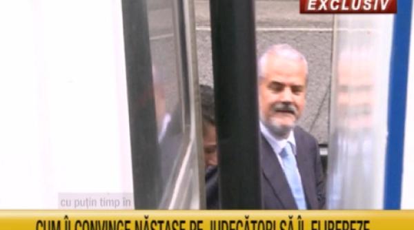 adrian nastase la judecatorie adrian nastase cu barba dupa apte luni de inchisoare
