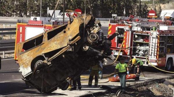 opt romani mor i carboniza i in urma unui accident in spania