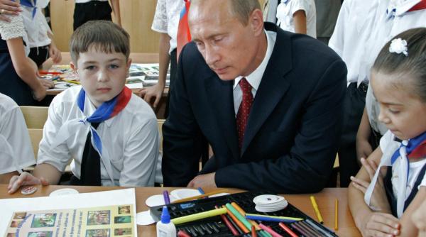 duplicitatea elitei rusiei cine sunt i unde inva a copiii lui putin lavrov sau medvedev