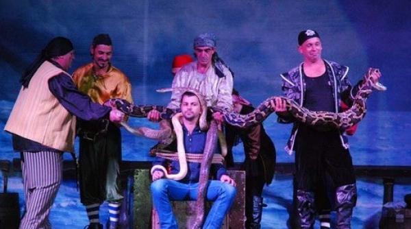 fetita de 12 ani muscata de un piton la satu mare